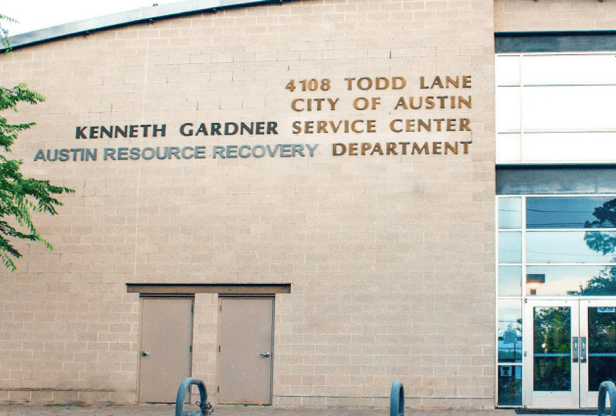 b7549892-00c2-4c3e-a489-ec7787647840 b7549892-00c2-4c3e-a489-ec7787647840