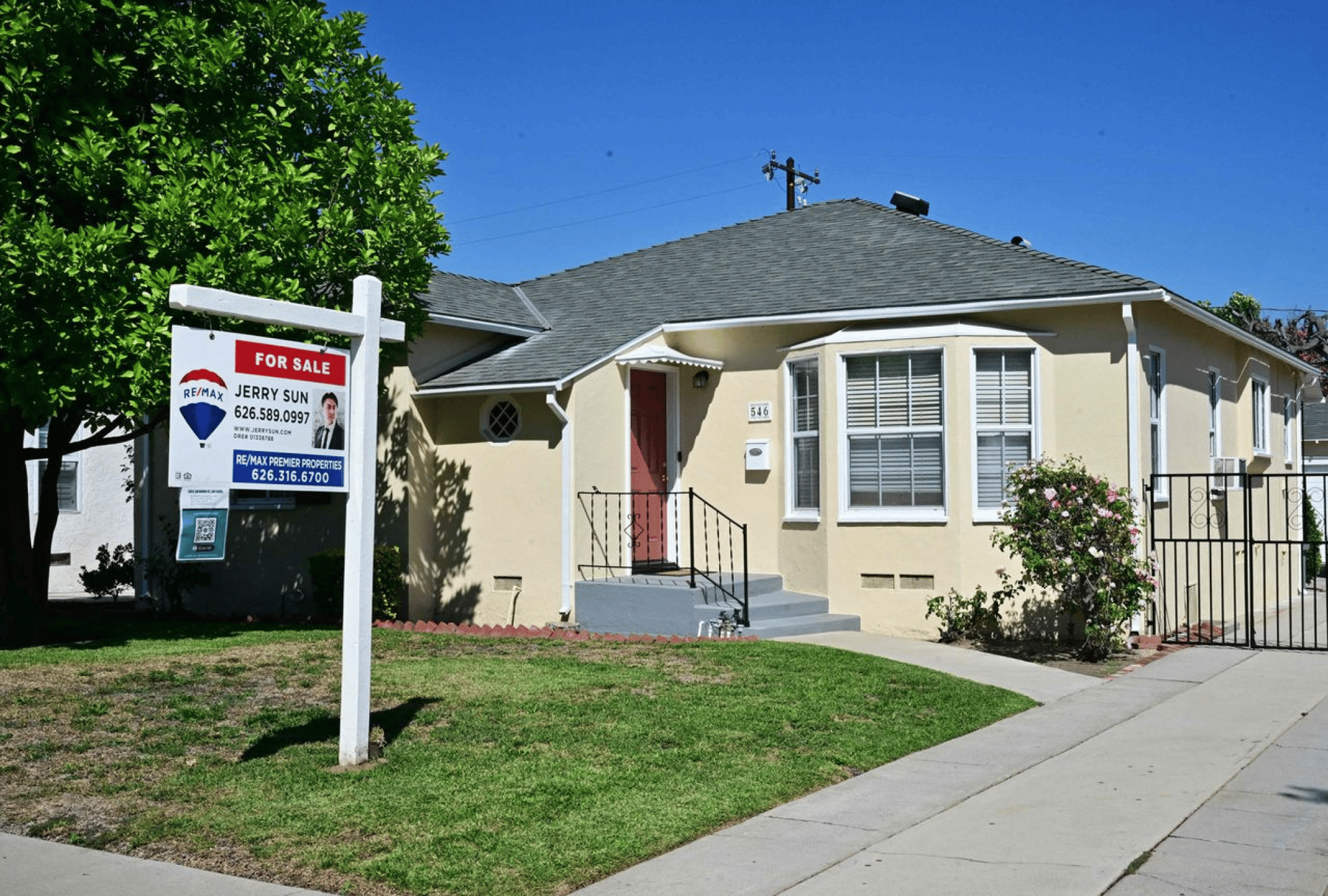 db1ccbed-36ce-4f8c-8de0-afdeb6384bf2 db1ccbed-36ce-4f8c-8de0-afdeb6384bf2