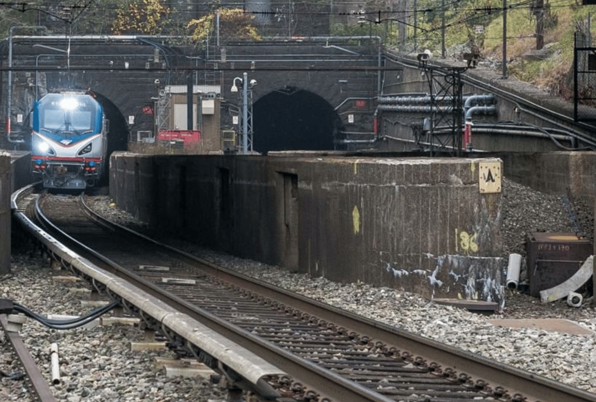 eed74211-1b78-4099-983b-d91f8ab9b6ce eed74211-1b78-4099-983b-d91f8ab9b6ce